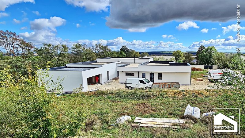 Modern prefab bungalow in Dijon