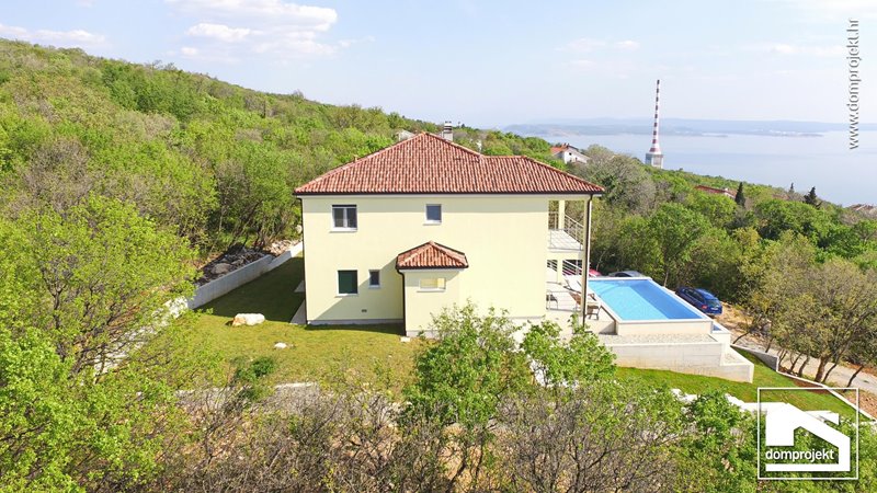 Contemporary prefab house with pool in Kostrena