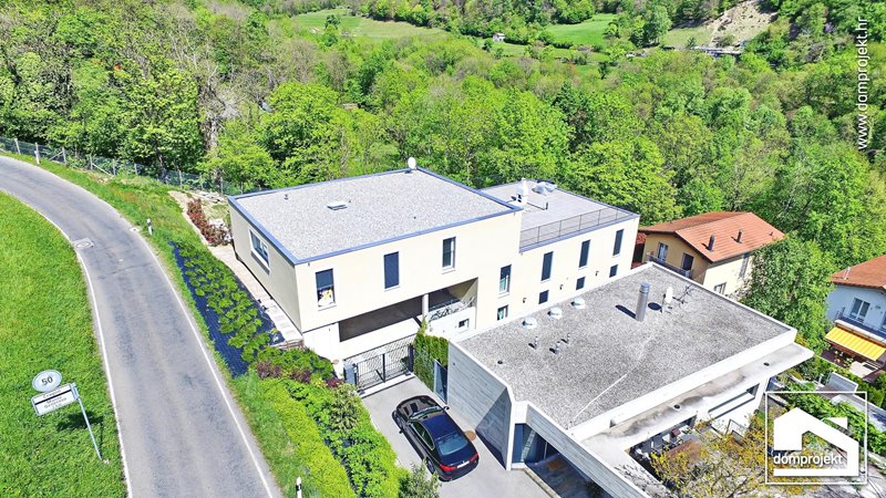 High-quality two-storey prefab house in Mendrisio