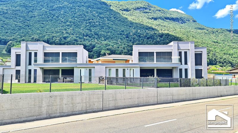 Prefab house in Riva San Vitale