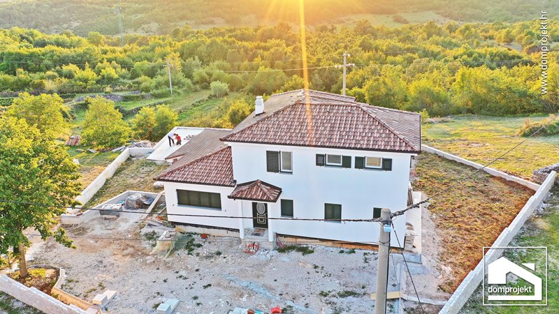 Contemporary prefab house with pool in Šorgi