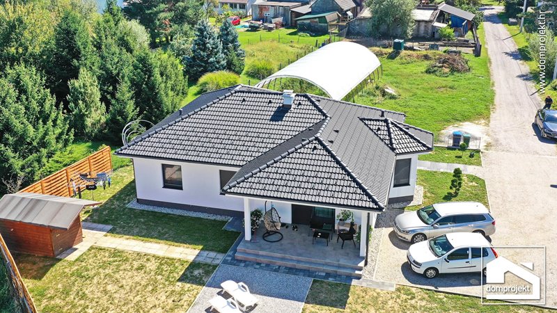 High-quality prefab bungalow in Brezje
