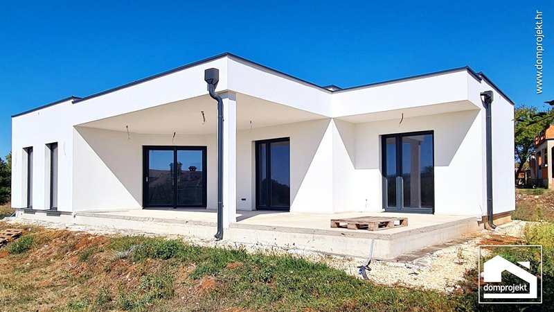 Modern prefab bungalow in Nedešćina