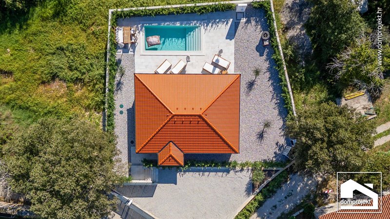 Modern prefab house with pool in Vrsar