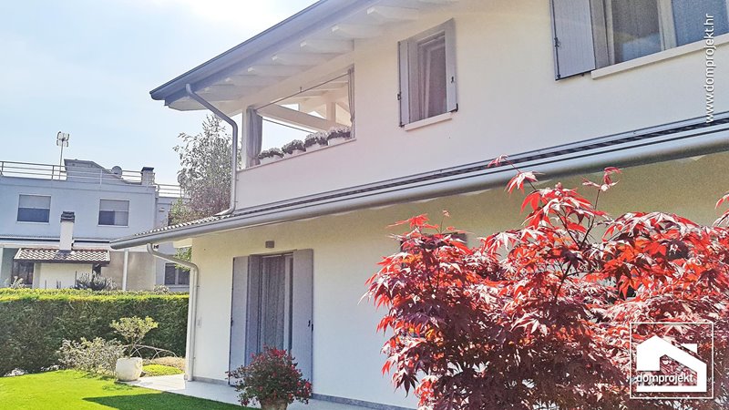 Energy-efficient prefab house with attic in Fiume Veneto