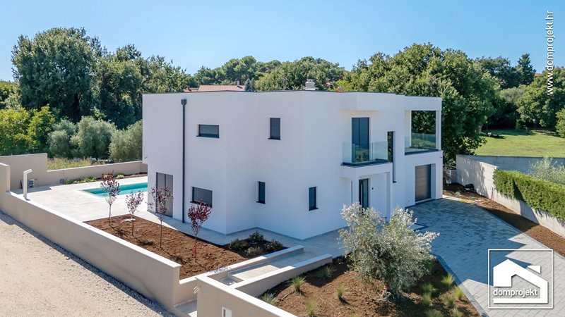 Contemporary prefab house with pool in Funtana
