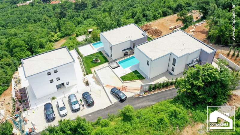 Contemporary prefab house in Kolavići