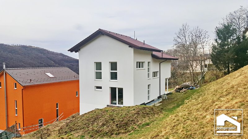 Modern prefab house in Bidogno