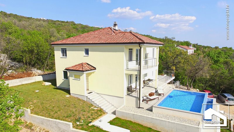 Energy-efficient two-storey prefab house in Kostrena