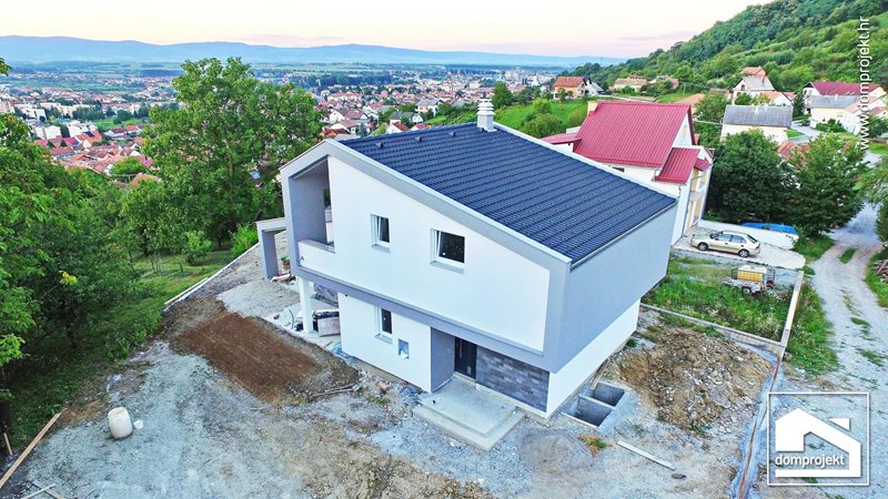 High-quality two-storey prefab house in Požega