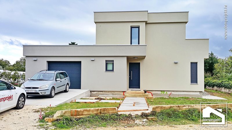 Modern prefab house in Premantura