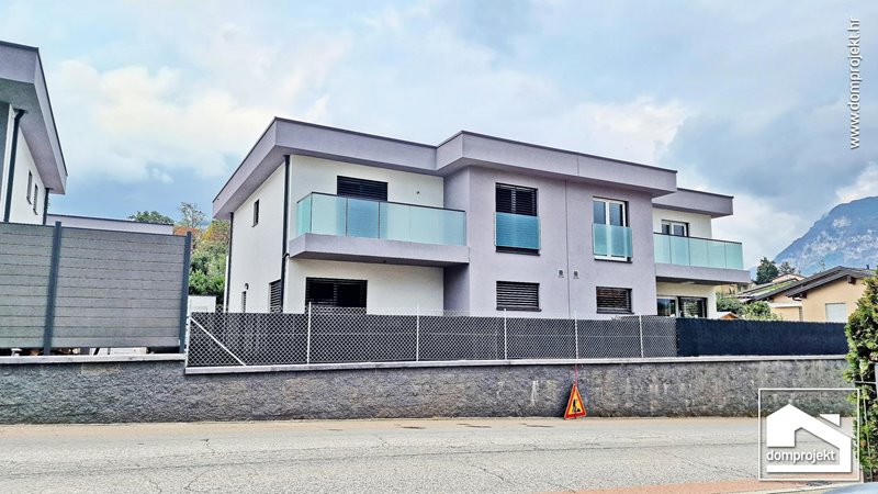 Modern prefab house in Rancate