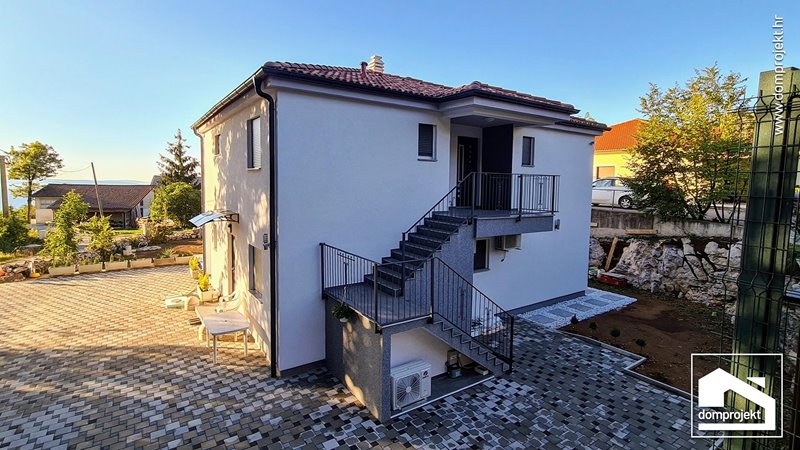 Contemporary prefab house in Veprinac