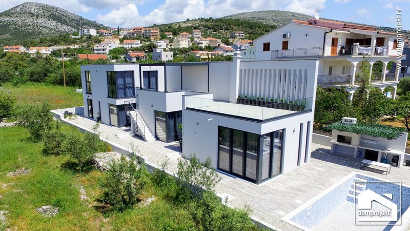 Contemporary prefab house in Seget Vranjica