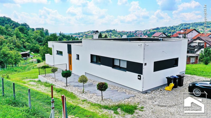 Family prefab bungalow in Zagreb
