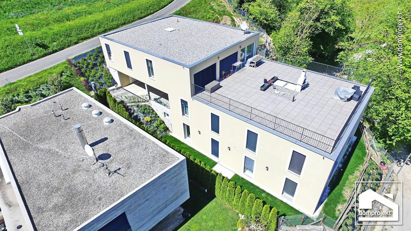 Family two-storey prefab house in Mendrisio