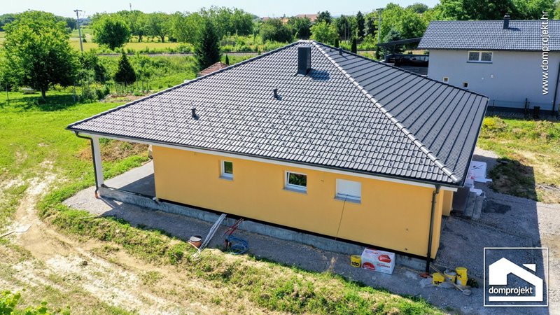 Modern prefab house in Zagreb