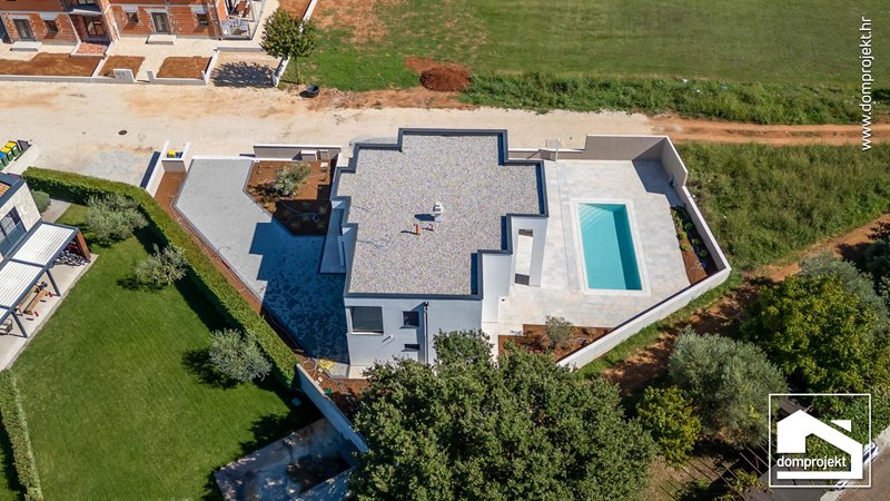 Energy-efficient two-storey prefab house in Funtana