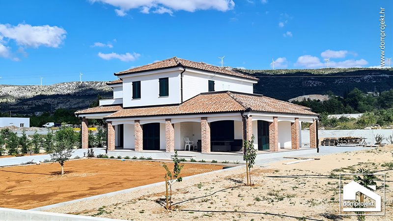 Modern two-storey prefab house in Dubrava kod Šibenika