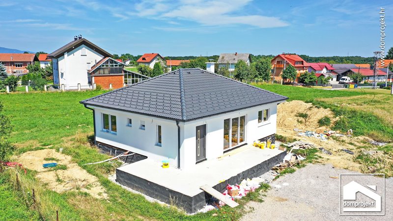 Modern prefab bungalow in Galgovo