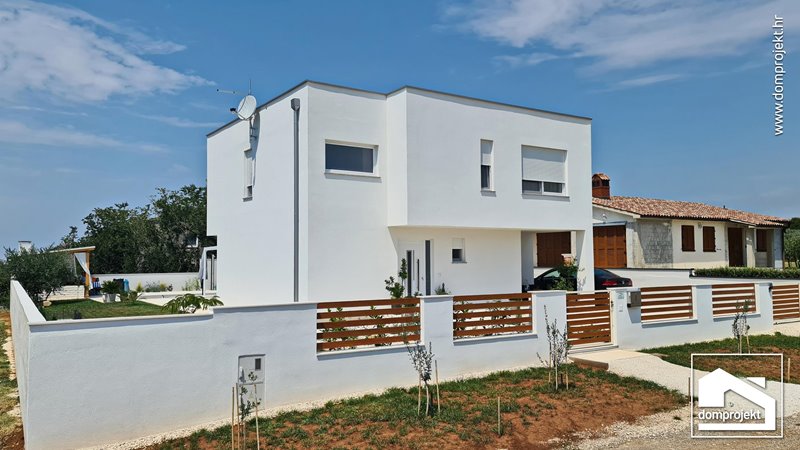 Prefab house with pool in Galižana