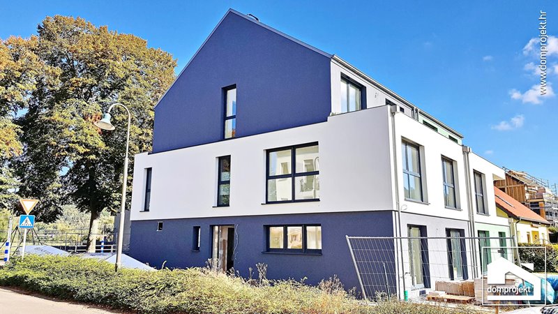 Modern prefab house with attic in Hunsdorf
