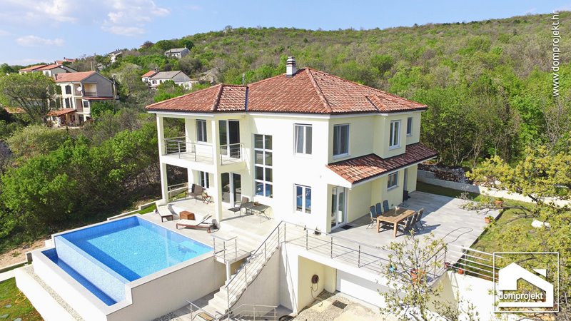 Prefab house with pool in Kostrena