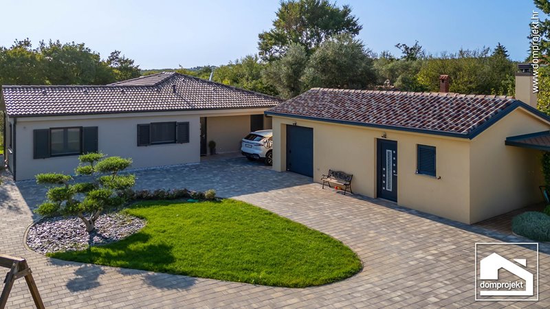 Modern prefab bungalow in Perci