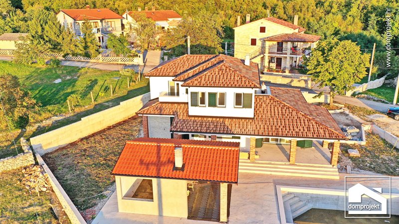 Prefab house with pool in Šorgi