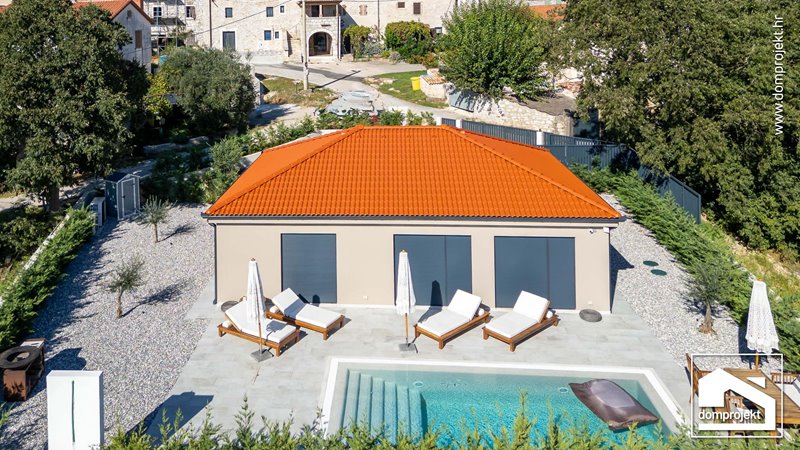 Prefab house with pool in Vrsar