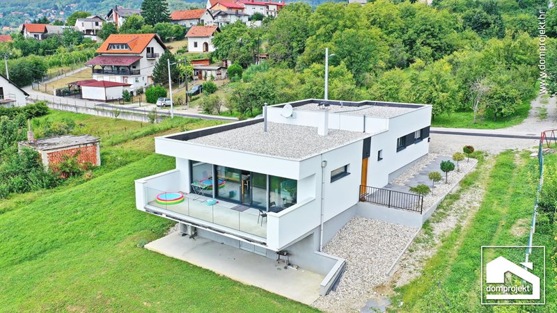 Modern prefab bungalow in Zagreb