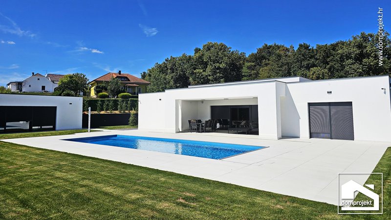 Prefab house with pool in Železna Gora