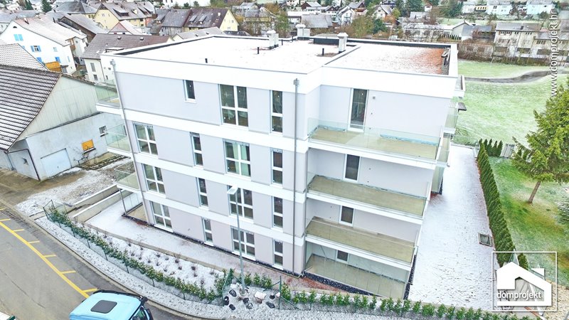 Energy-efficient prefab residential building in Lengnau