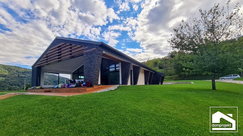 Contemporary prefab house in Bodrež