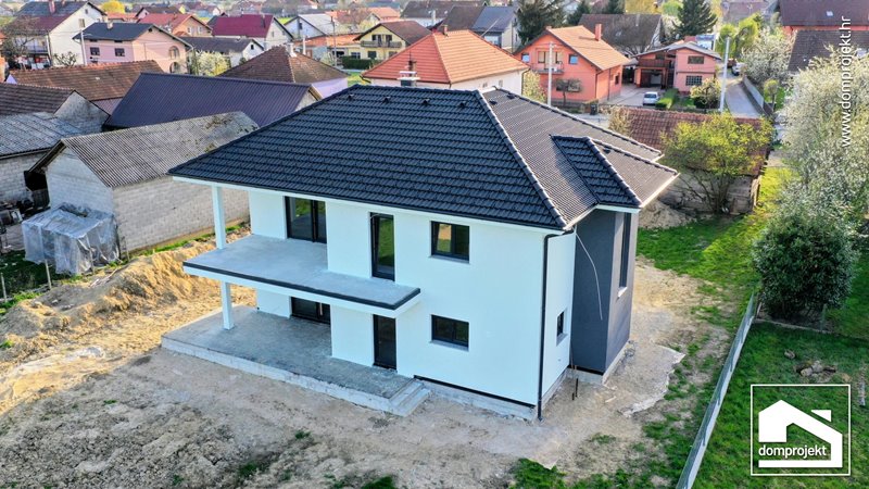 Contemporary prefab house in Brezovica