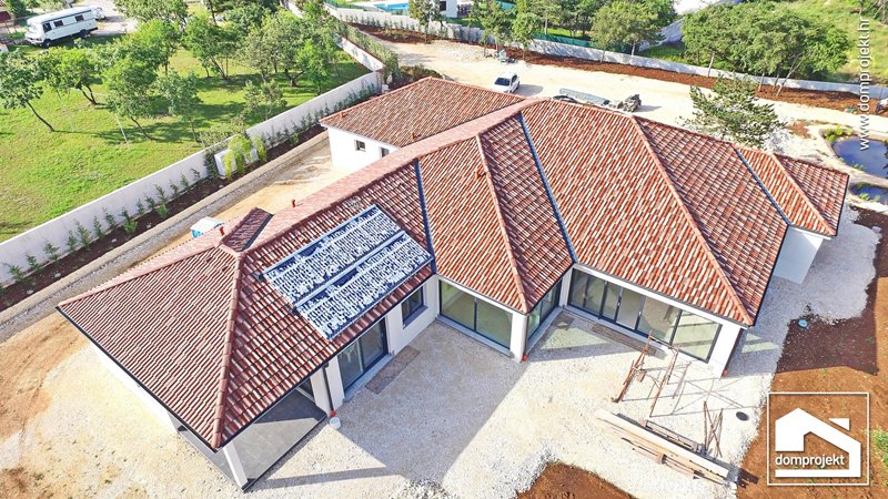 Contemporary prefab house in Hrboki