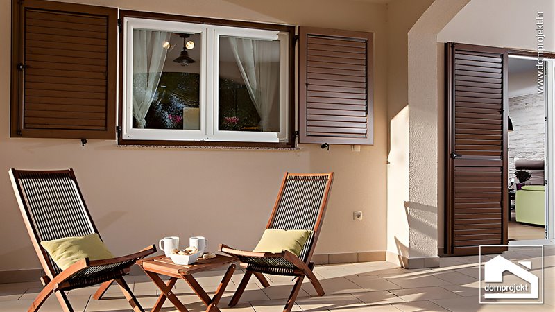 Modern prefab house with pool in Labin