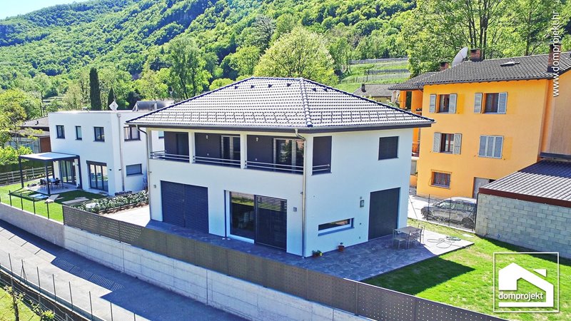 Contemporary prefab house in Riva San Vitale