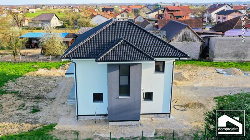 Contemporary two-storey prefab house in Brezovica