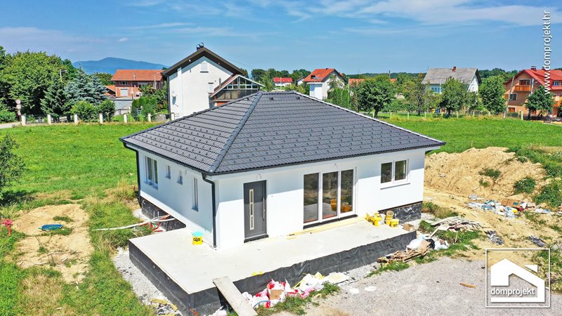 Prefab house in Galgovo