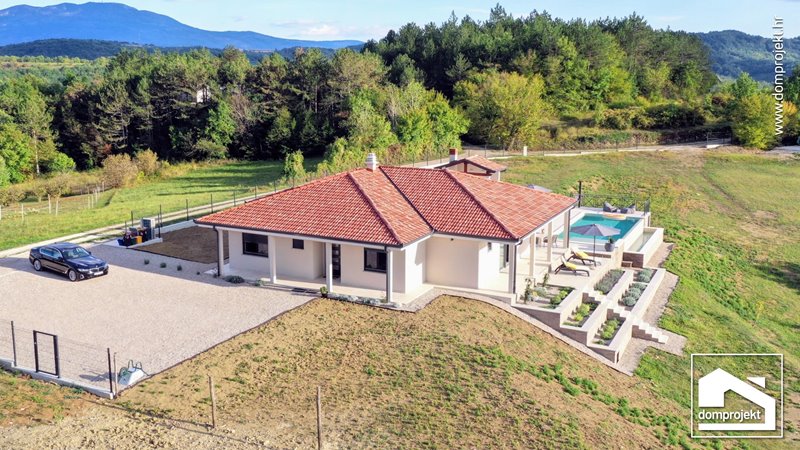 Modern prefab house in Hum