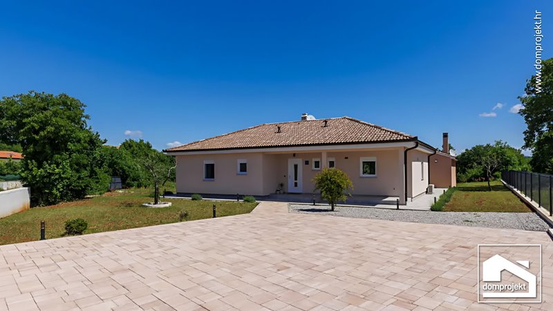 Modern prefab house in Kunj