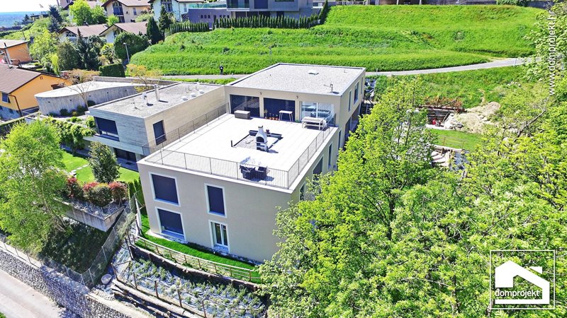 Contemporary two-storey prefab house in Mendrisio