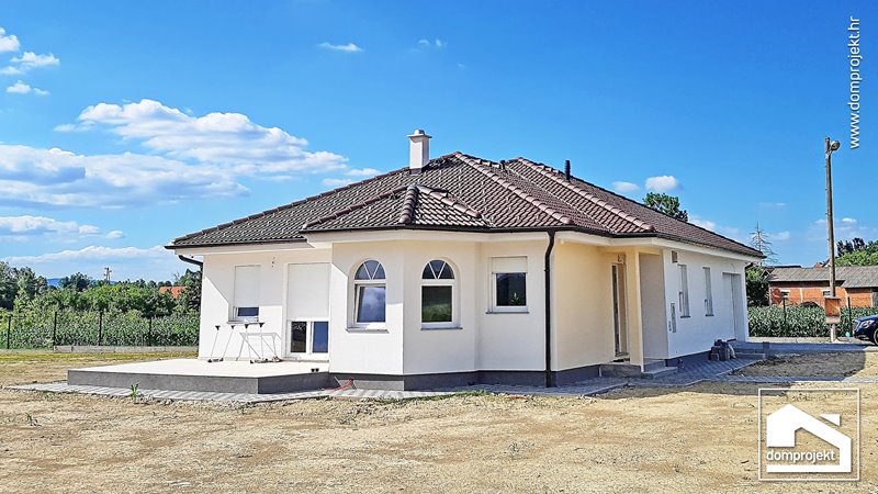 Prefab house in Peskovec