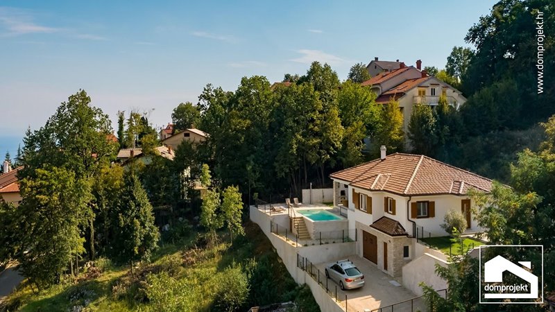 Modern prefab house with pool in Pobri
