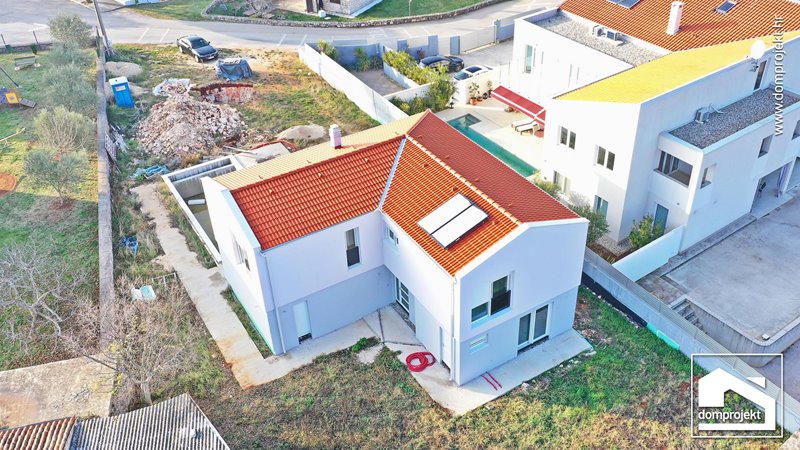 Modern prefab house in Sošići