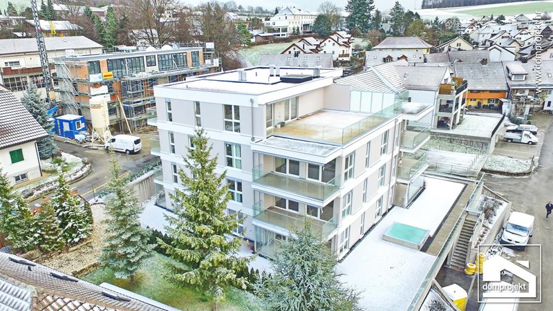 Modern prefab multi-family building in Lengnau