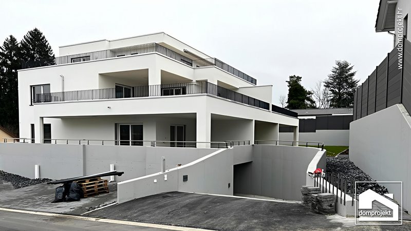 Prefab apartment building in Reinach