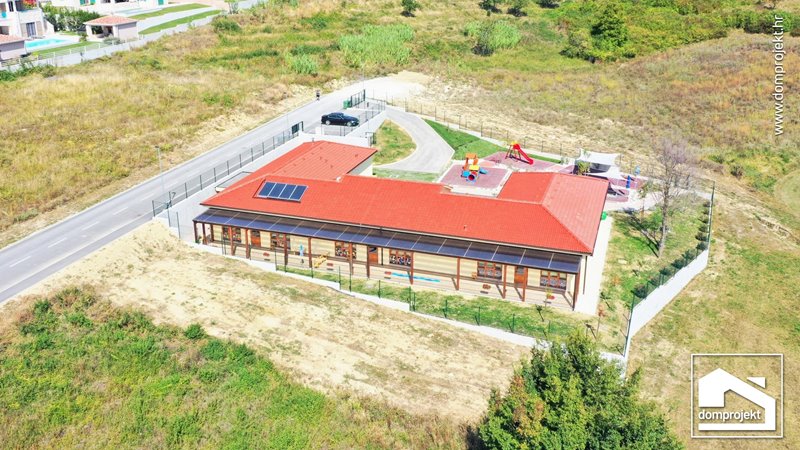 Contemporary prefab kindergarten in Vižinada