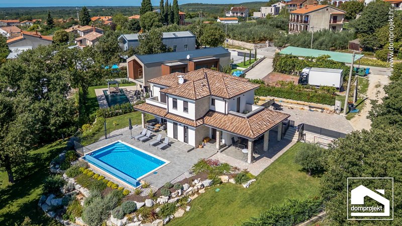 Modern two-storey prefab house in Baderna